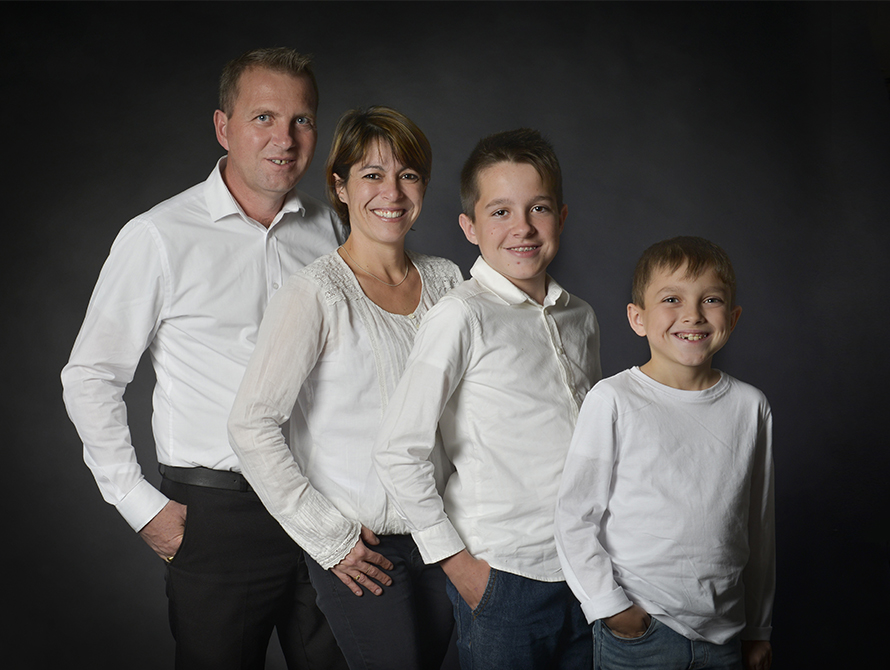 Photographe-ollioules-portraitiste-de-france-famille-enfant-bébé-mariage-toulon-var